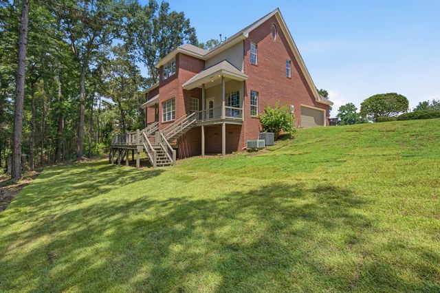 339 Woodstone Dr., Hattiesburg, MS 39402