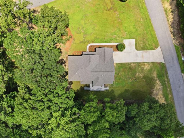 339 Woodstone Dr., Hattiesburg, MS 39402