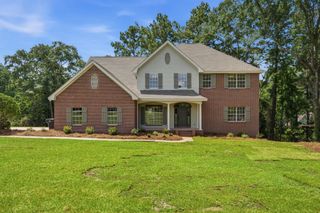 339 Woodstone Dr., Hattiesburg, MS 39402