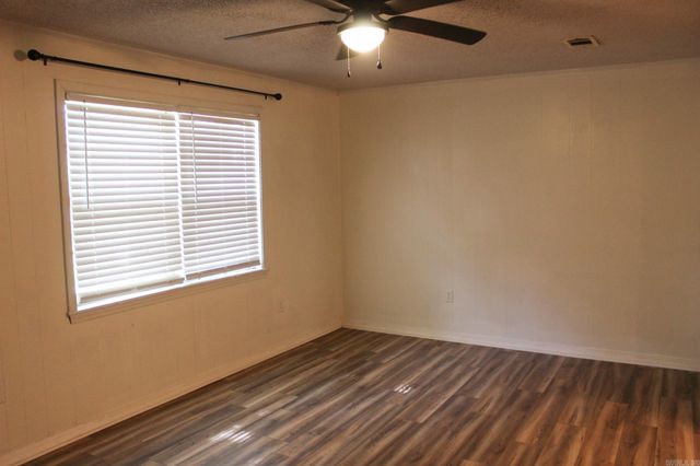 102 S Ella, Searcy, AR 72143