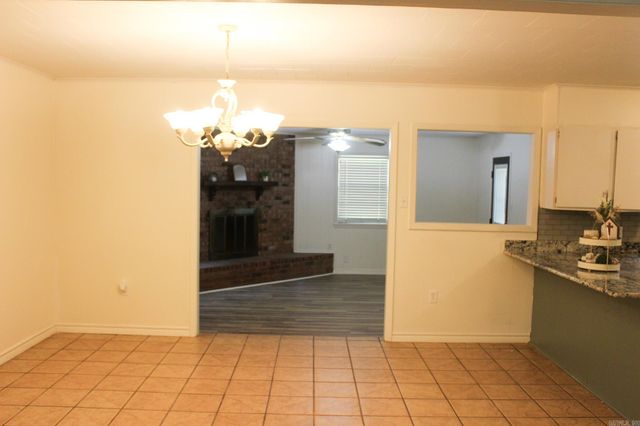 102 S Ella, Searcy, AR 72143