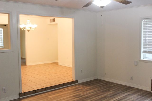 102 S Ella, Searcy, AR 72143