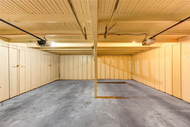 2119 Forest Oaks Drive, Houston, TX 77017