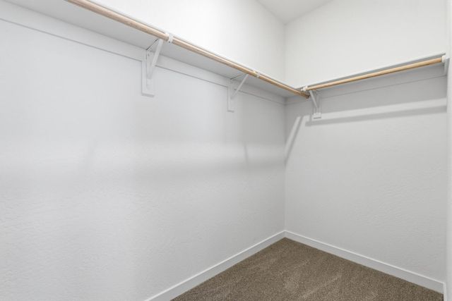 997 Pioneer Drive W, Madera, CA 93636