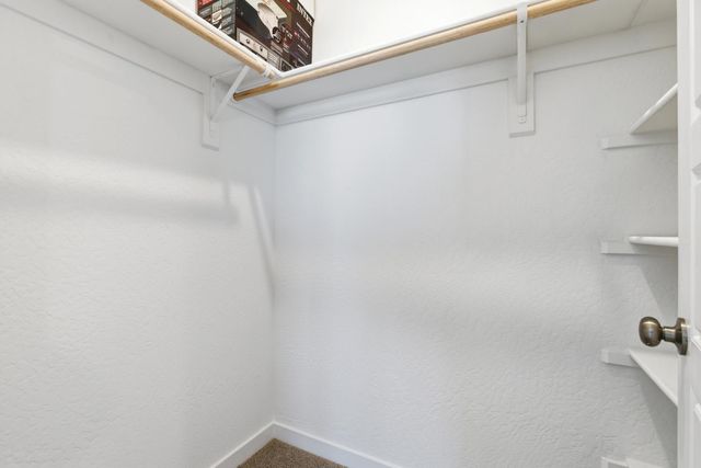 997 Pioneer Drive W, Madera, CA 93636