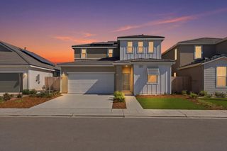 997 Pioneer Drive W, Madera, CA 93636