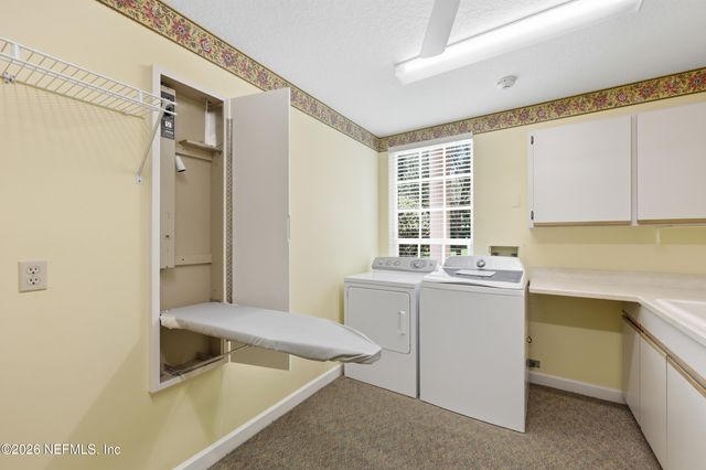 2957 FOREST Circle, Jacksonville, FL 32257