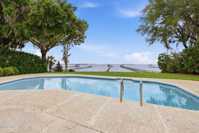 2957 FOREST Circle, Jacksonville, FL 32257