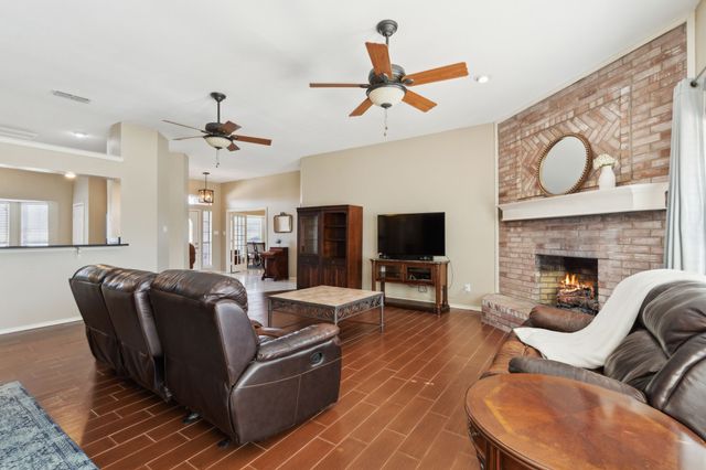 5646 County Road 2909, Dodd City, TX 75438