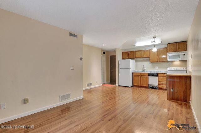 2210 Sentry Drive, #B-18, Anchorage, AK 99507