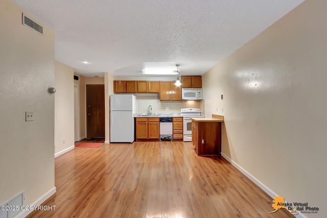2210 Sentry Drive, #B-18, Anchorage, AK 99507