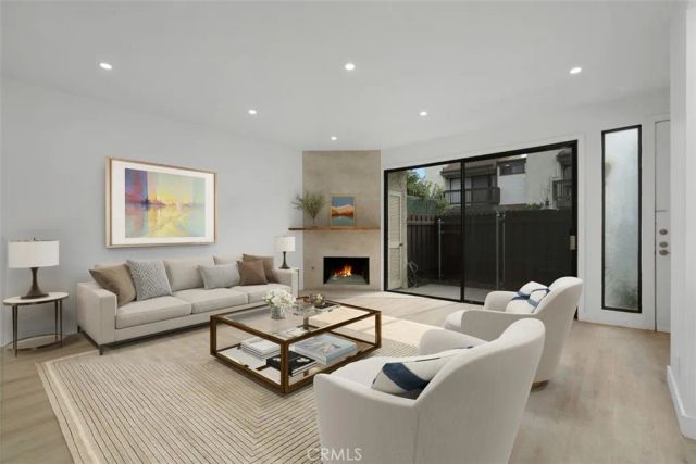 4218 Troost 20, Studio City, CA 91604