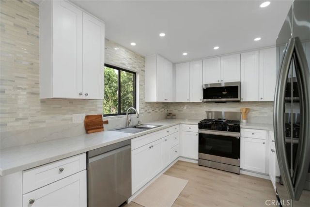 4218 Troost 20, Studio City, CA 91604