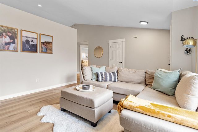 3711 Desert Plateau Dr, Pasco, WA 99301