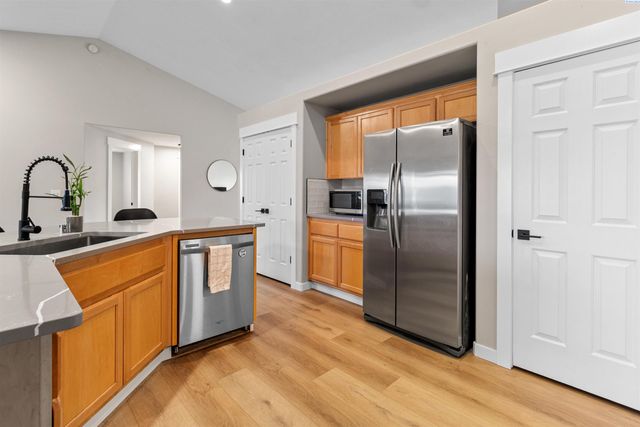 3711 Desert Plateau Dr, Pasco, WA 99301