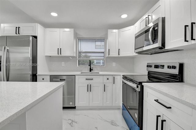 265 E Tuscany E 265, Delray Beach, FL 33446