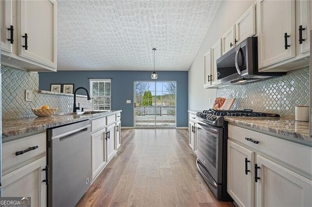 612 River Knoll Court, Woodstock, GA 30188