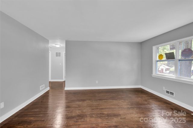 3300 Bonaire Drive, Charlotte, NC 28208