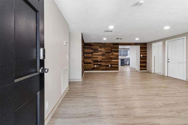 6705 RALSTON BEACH CIRCLE, Tampa, FL 33614