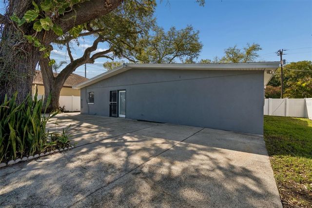 6705 RALSTON BEACH CIRCLE, Tampa, FL 33614