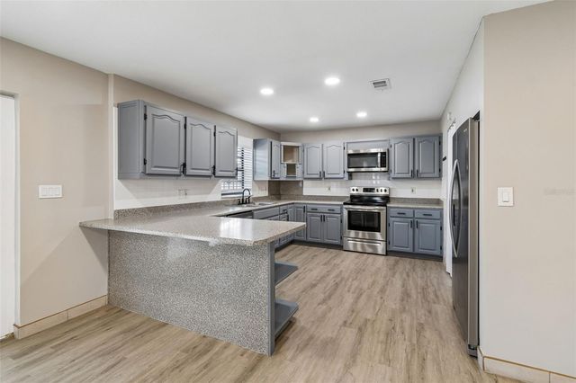 6705 RALSTON BEACH CIRCLE, Tampa, FL 33614