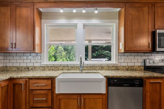 1211 Scenic Drive, Blue Ridge, GA 30513