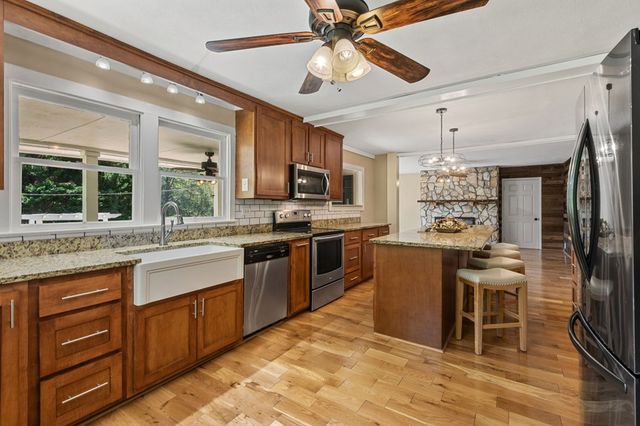 1211 Scenic Drive, Blue Ridge, GA 30513