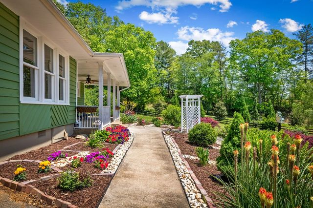 1211 Scenic Drive, Blue Ridge, GA 30513