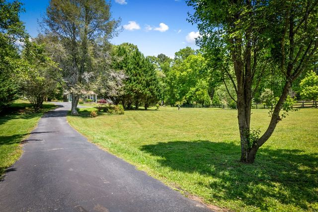 1211 Scenic Drive, Blue Ridge, GA 30513