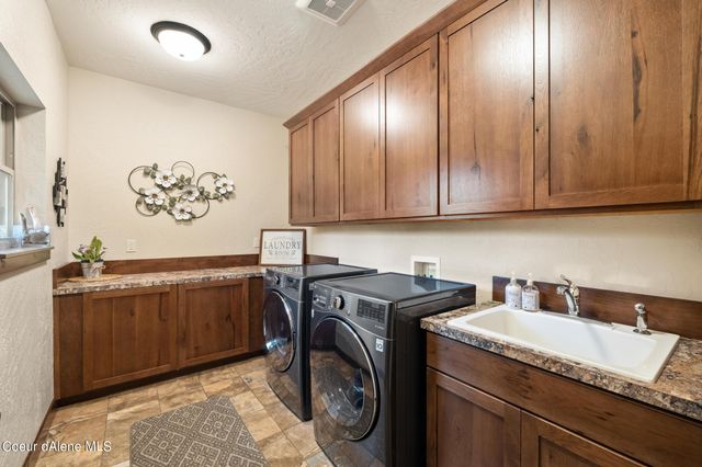 23908 N Citadel Rd, Rathdrum, ID 83858