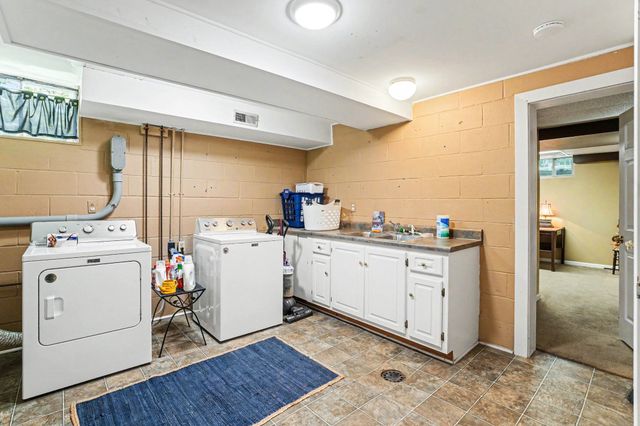 1296 Lawrence Ln, Springfield, TN 37172