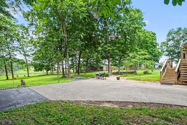 1296 Lawrence Ln, Springfield, TN 37172