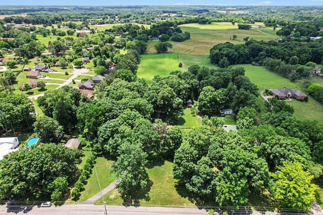 1296 Lawrence Ln, Springfield, TN 37172