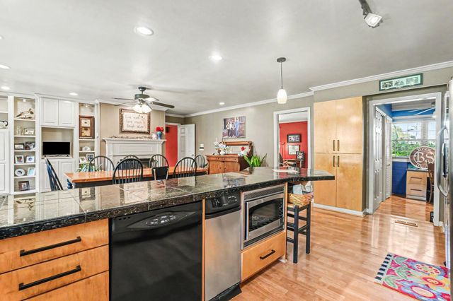 1296 Lawrence Ln, Springfield, TN 37172