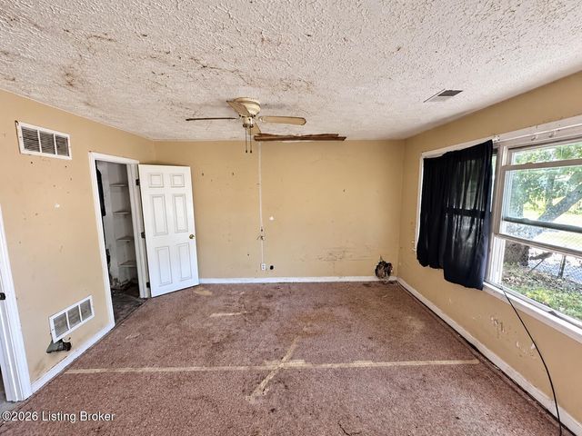 2723 Saint Xavier St, Louisville, KY 40212