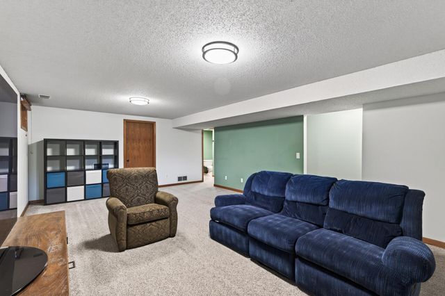 5144 W 143rd Street, Savage, MN 55378