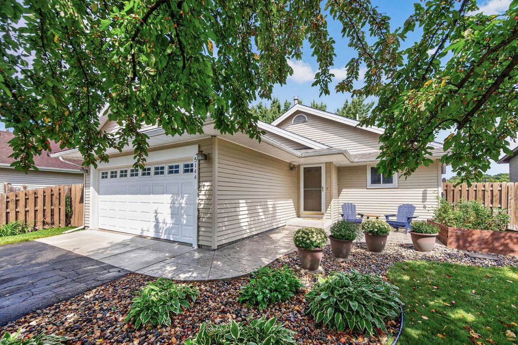5144 W 143rd Street, Savage, MN 55378