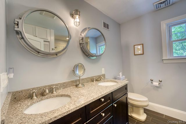 12 Gaskin Road, Poughkeepsie, NY 12601