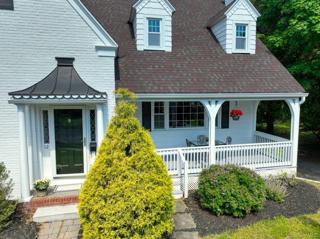 12 Gaskin Road, Poughkeepsie, NY 12601