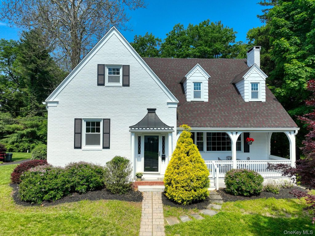 12 Gaskin Road, Poughkeepsie, NY 12601