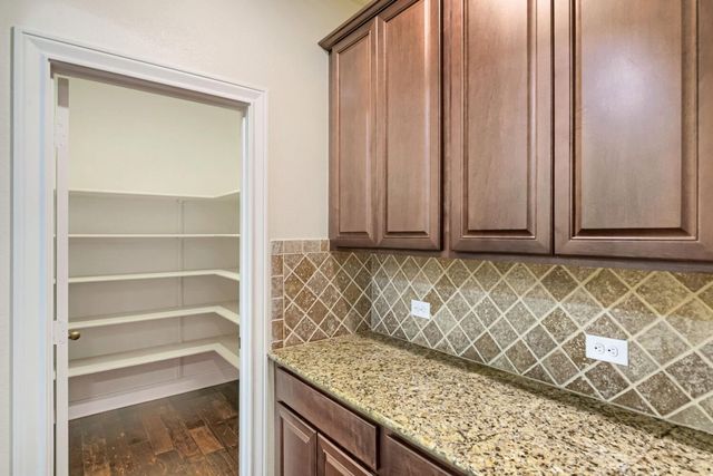 7632 Knockfin DR, Austin, TX 78744