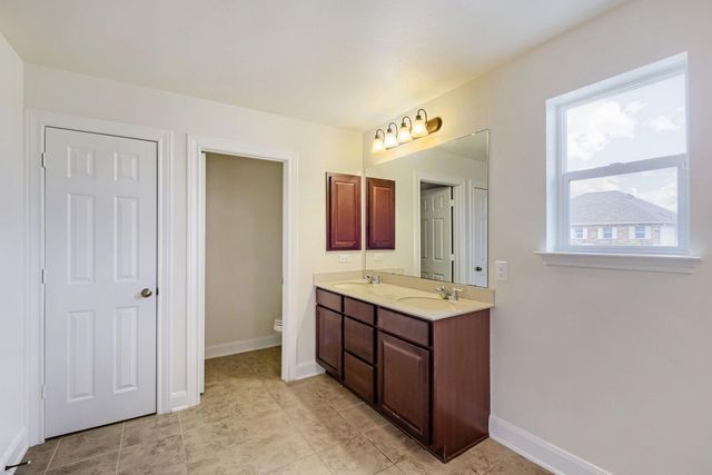 7632 Knockfin DR, Austin, TX 78744