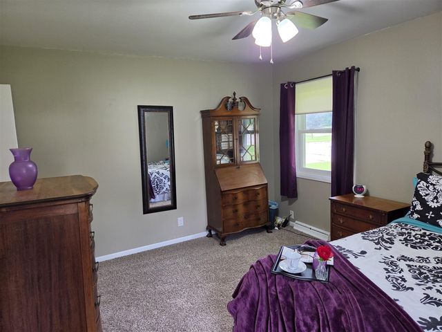 27853 Burmax Park, Dowagiac, MI 49047
