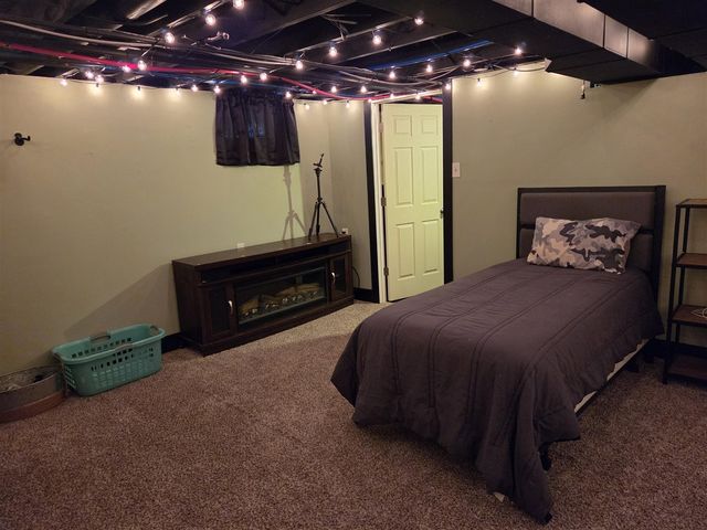 27853 Burmax Park, Dowagiac, MI 49047