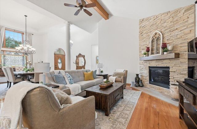 1518 SKYLINE Drive, Council Bluffs, IA 51503