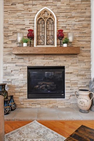1518 SKYLINE Drive, Council Bluffs, IA 51503