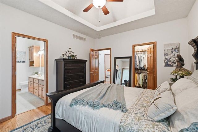 1518 SKYLINE Drive, Council Bluffs, IA 51503