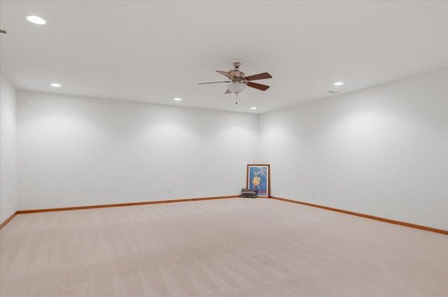 1518 SKYLINE Drive, Council Bluffs, IA 51503