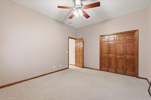 1518 SKYLINE Drive, Council Bluffs, IA 51503