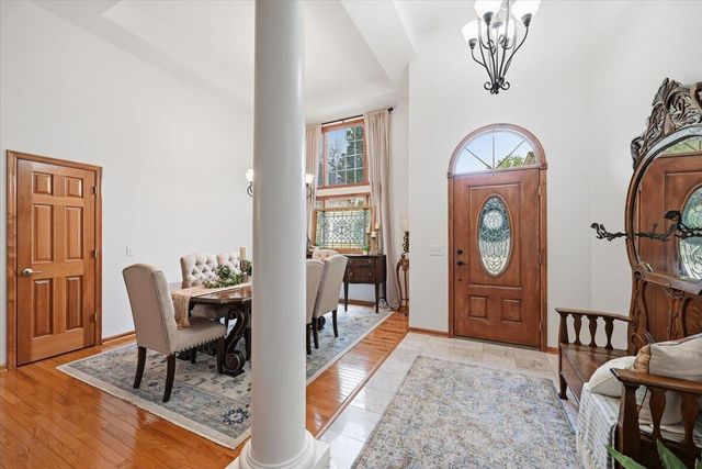 1518 SKYLINE Drive, Council Bluffs, IA 51503